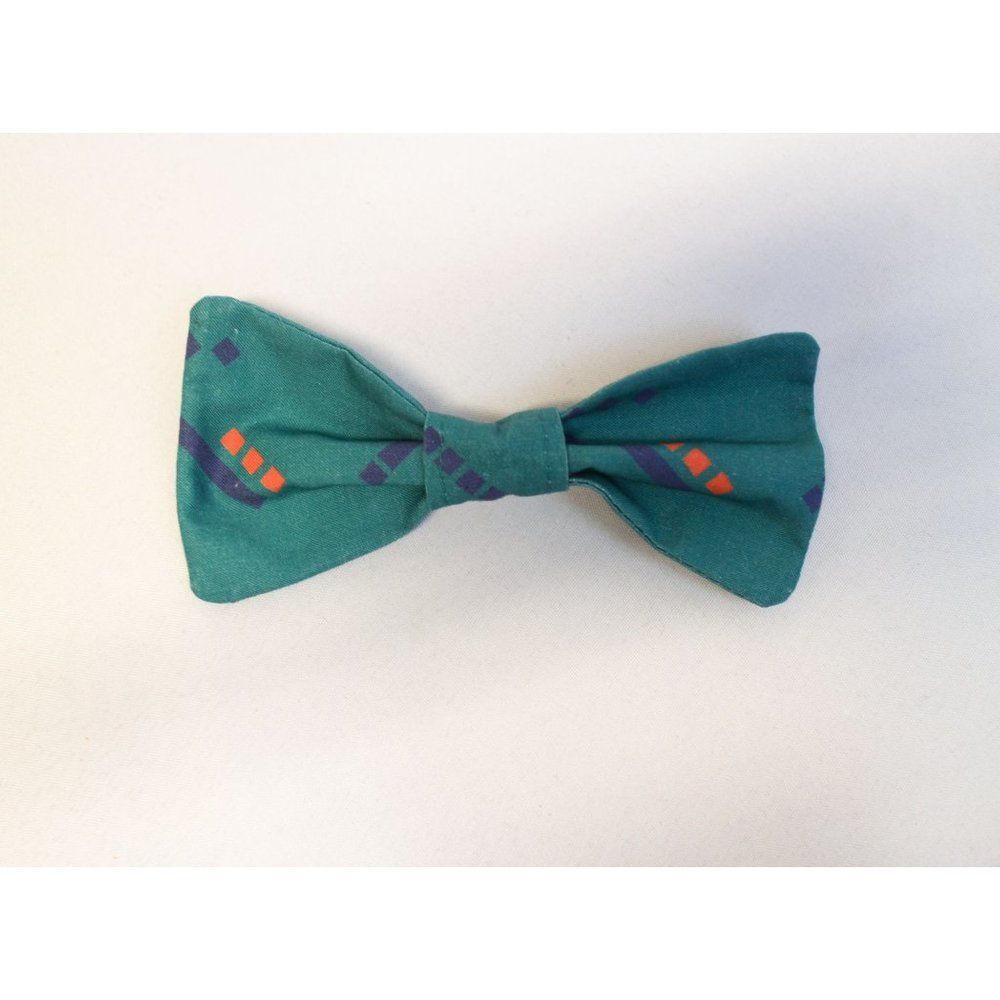 PDX Airport Carpet Bow on Barrette